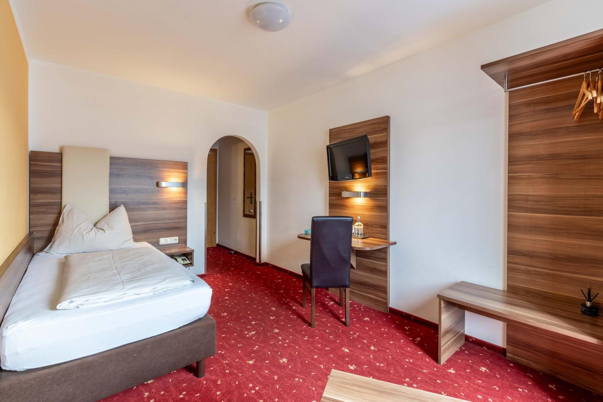 Hotel Post By Keyone Bad Mitterndorf Exterior foto